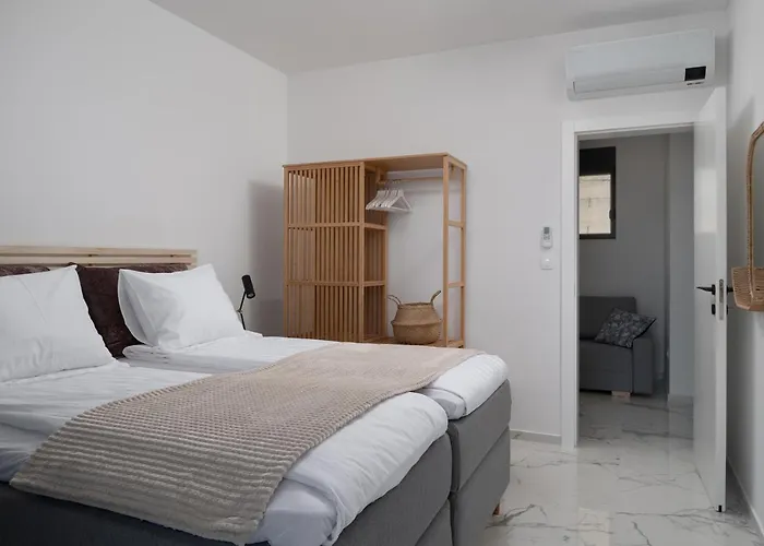 Julian With A Heated Pool * 트로기르