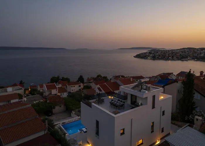 Julian With A Heated Pool * 트로기르