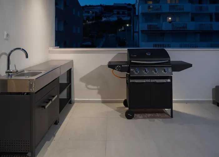 Julian With A Heated Pool *