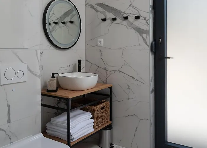 Julian With A Heated Pool 빌라