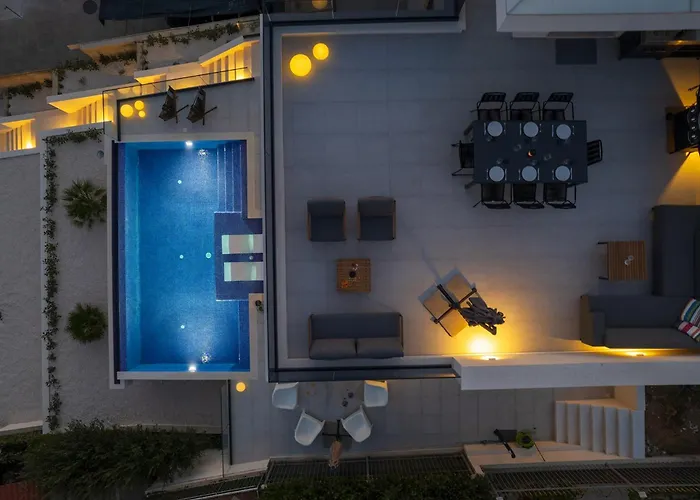 Julian With A Heated Pool 빌라 *