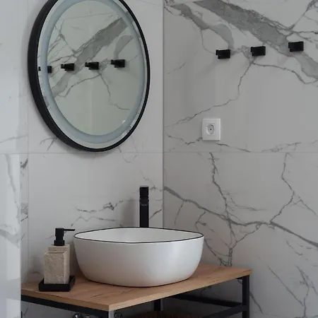 Julian With A Heated Pool *