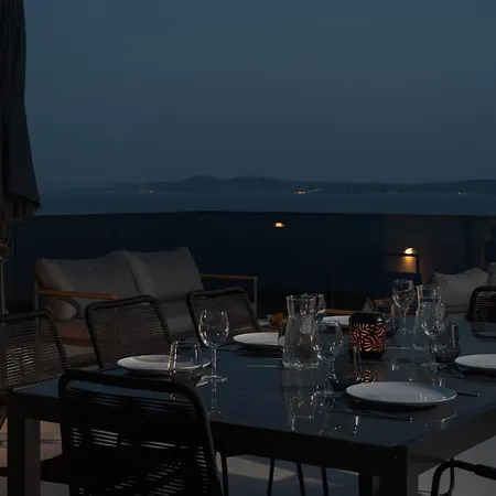 Vila Julian With A Heated Pool Trogir
