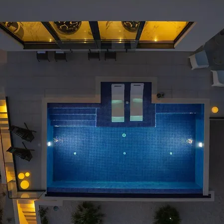 Julian With A Heated Pool *