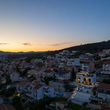 Julian With A Heated Pool Willa *
