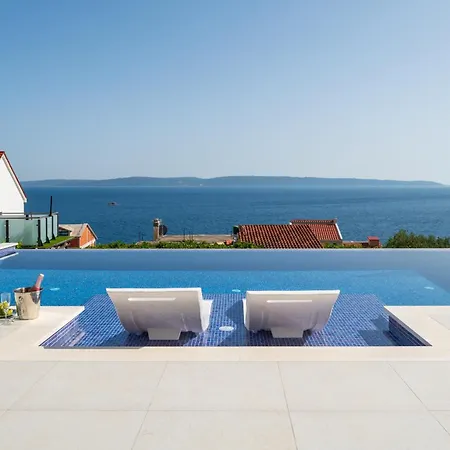 Julian With A Heated Pool Willa Trogir