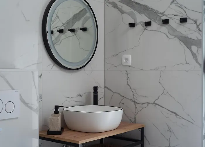 Julian With A Heated Pool *