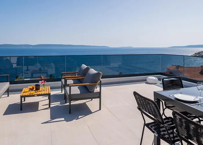 Villa Julian With A Heated Pool *