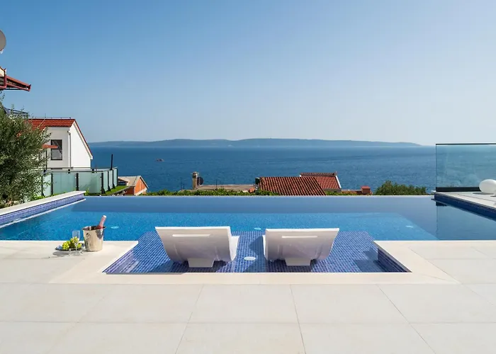 Julian With A Heated Pool Villa Trogir