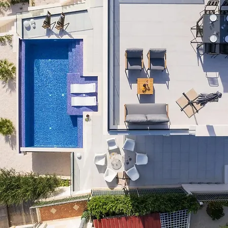 Julian With A Heated Pool *